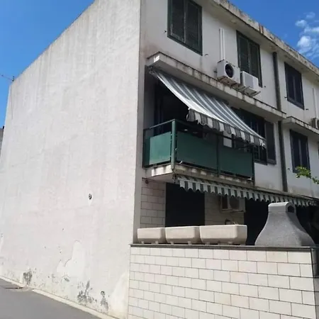 La Casa Di Marta Apartment *